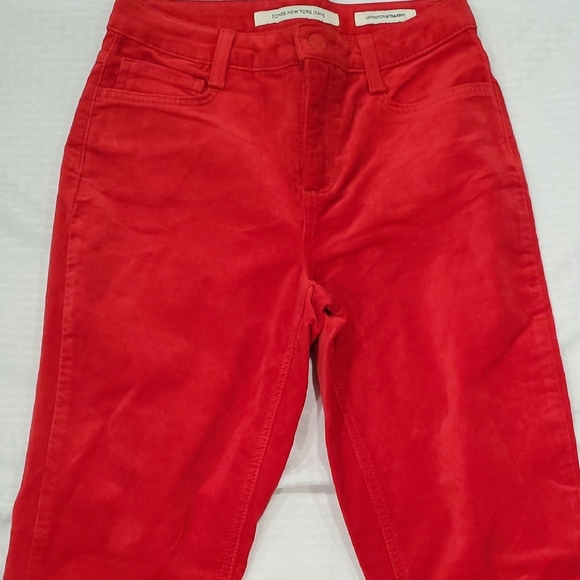 Nwot Jones New York Bold Red Velvet Feel Jeans - Picture 2 of 12